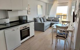 Surfers Nest El Medano
